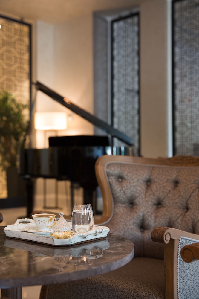Lazzoni Hotel 36/62