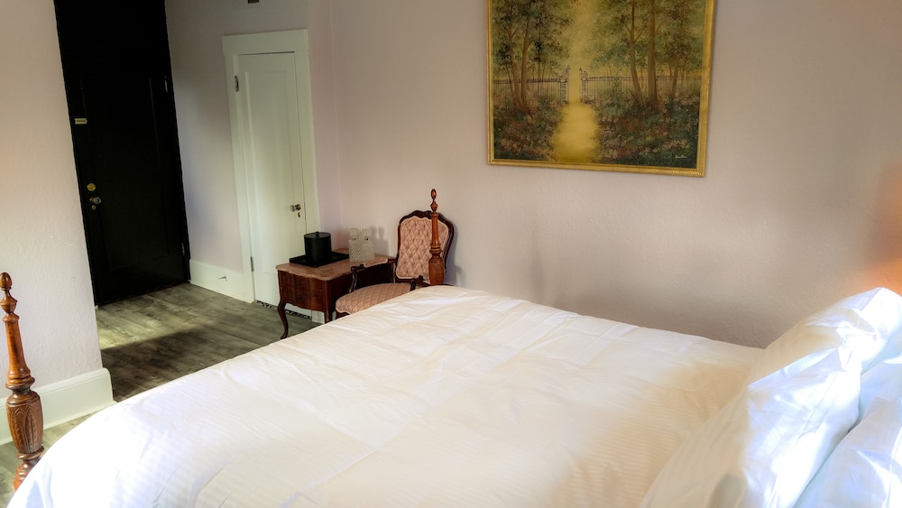 The DeLand Hotel 17/47