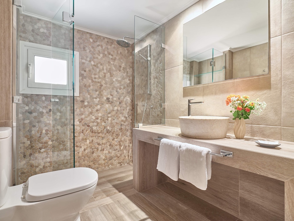 Kinetta Beach Resort Spa 54/56