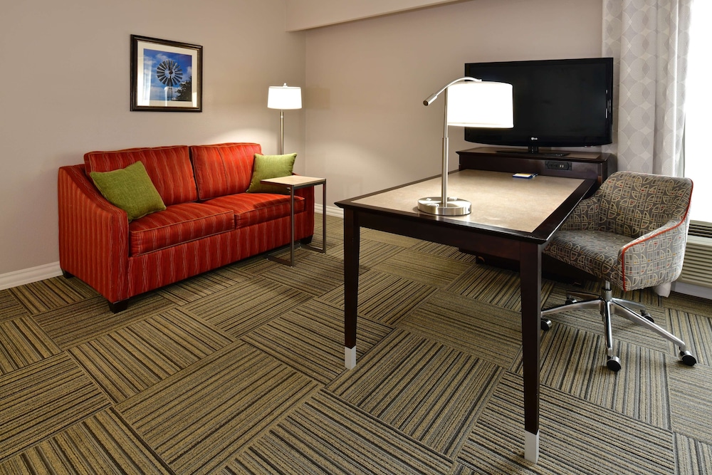 Hampton Inn & Suites Fredericksburg 26/34