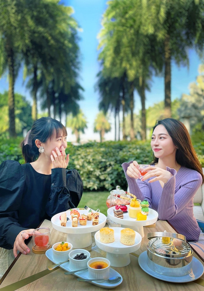 Chateau Star River Guangzhou Hotel 53/74