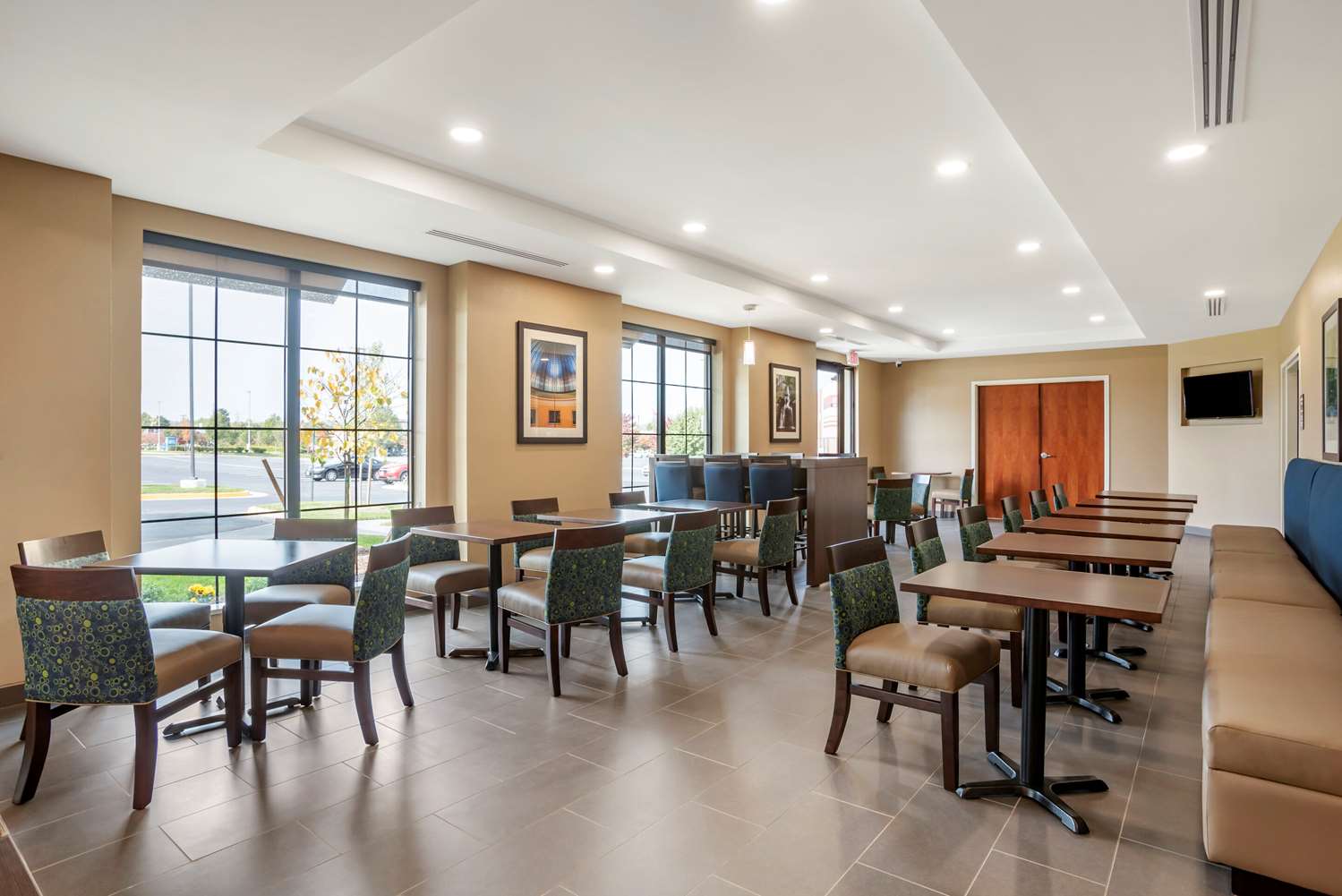 Comfort Inn & Suites Winchester VA 6/9