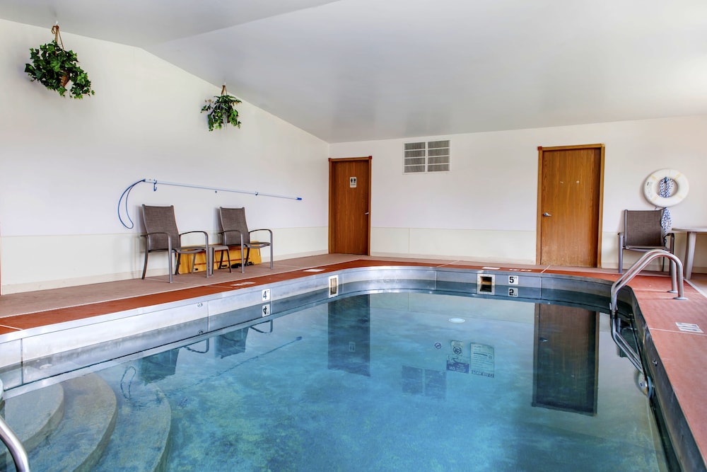 Quality Inn I-74 Batesville 39/41