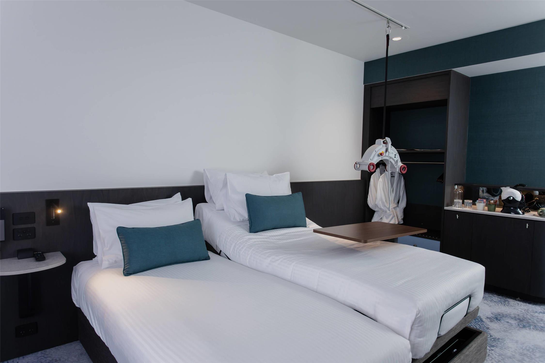 Quality Hotel Bayside Geelong 8/27