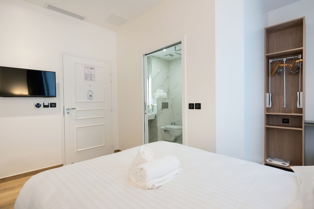 COMFORT, DOUBLE BED