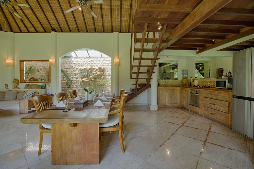 Mayana Villas 24/50