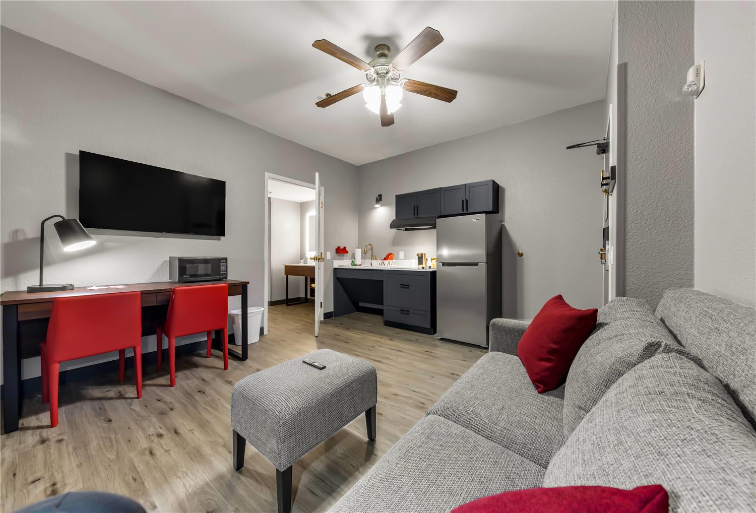 Hawthorn Suites By Wyndham College Station 44/60