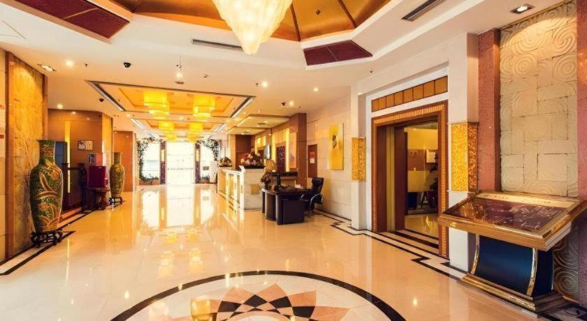 Babao Hotel 12/39