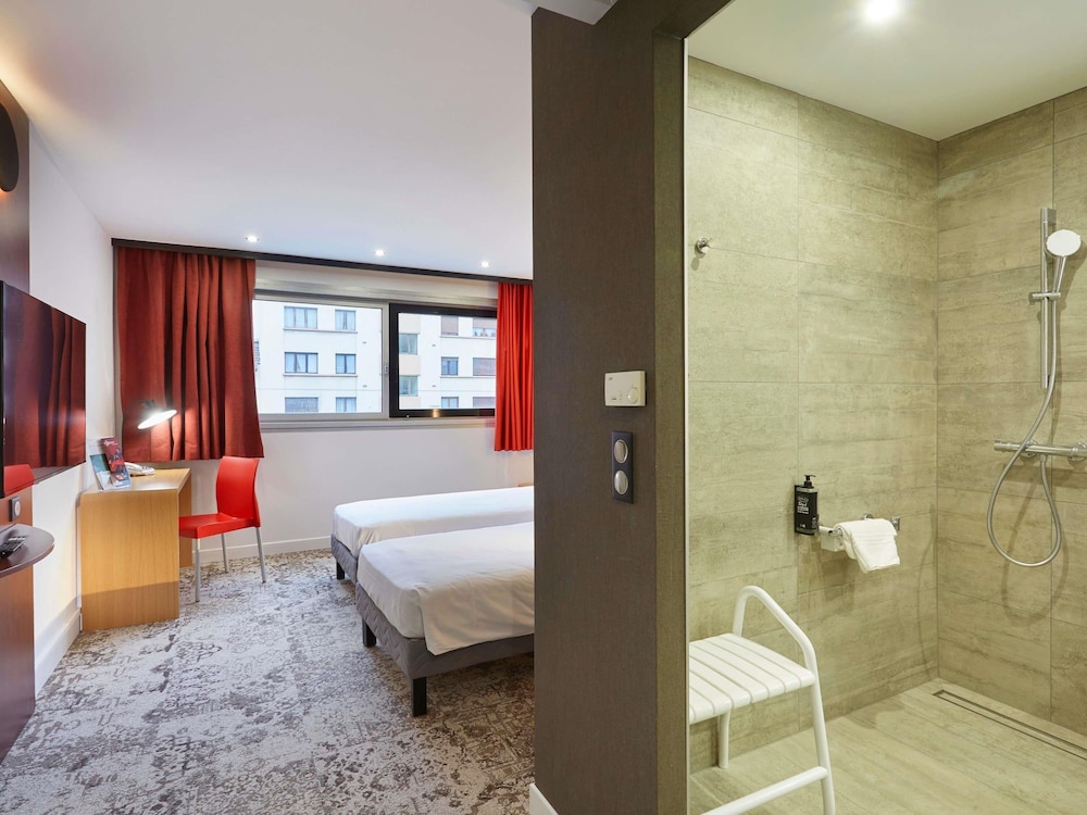 Ibis Annemasse 49/50
