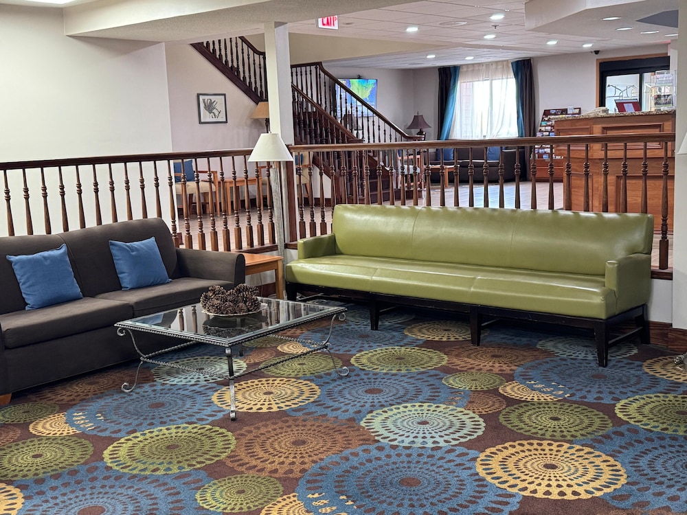 Baymont by Wyndham Mishawaka South Bend Area 34/49