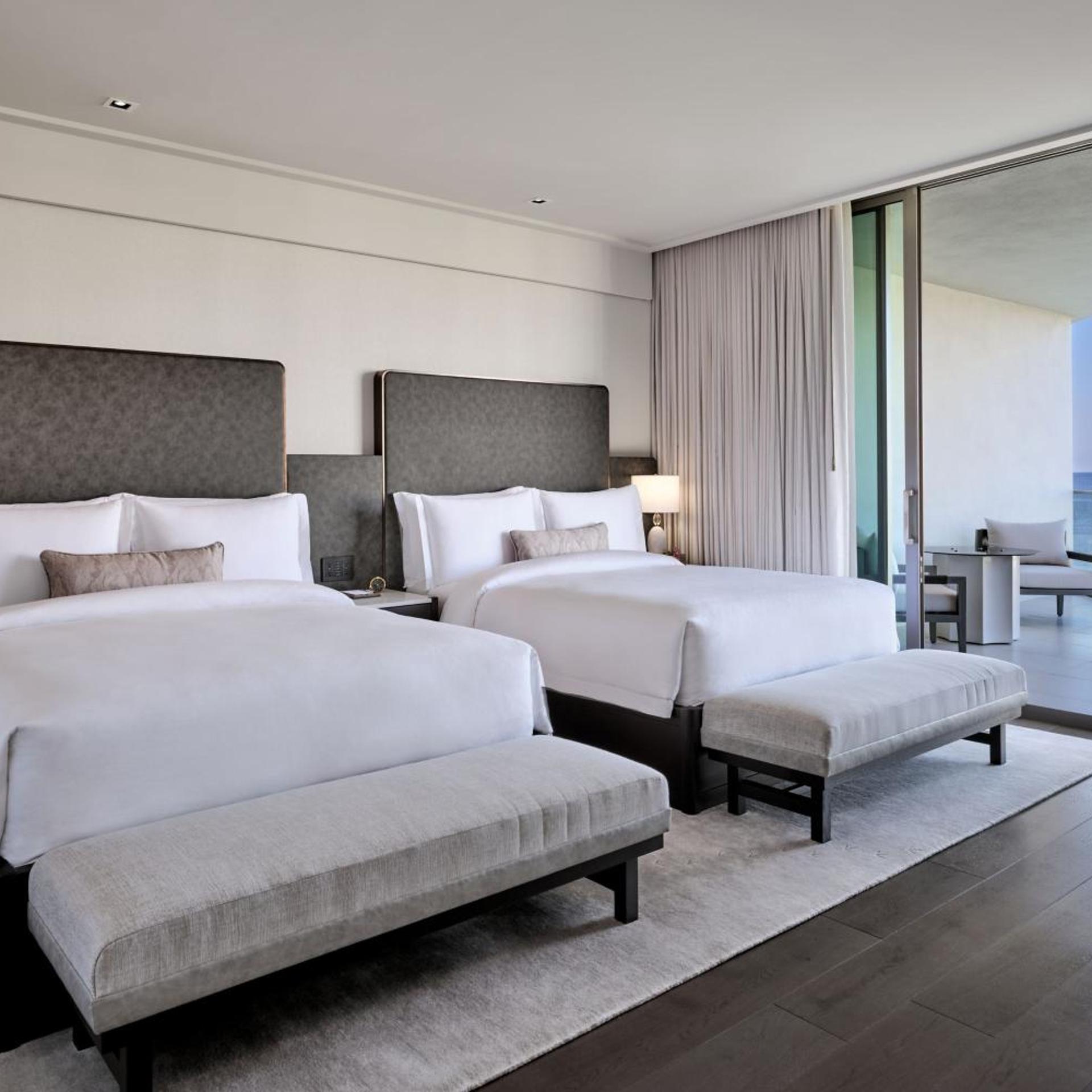 Deluxe, Queen Bed, Ocean View