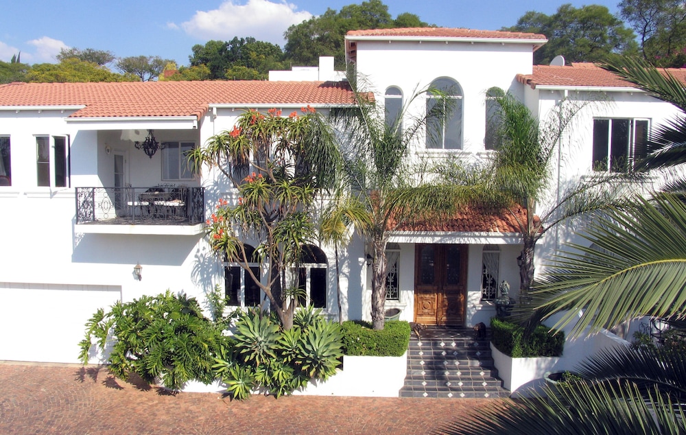Waterkloof Mansion Boutique Hotel 1/26