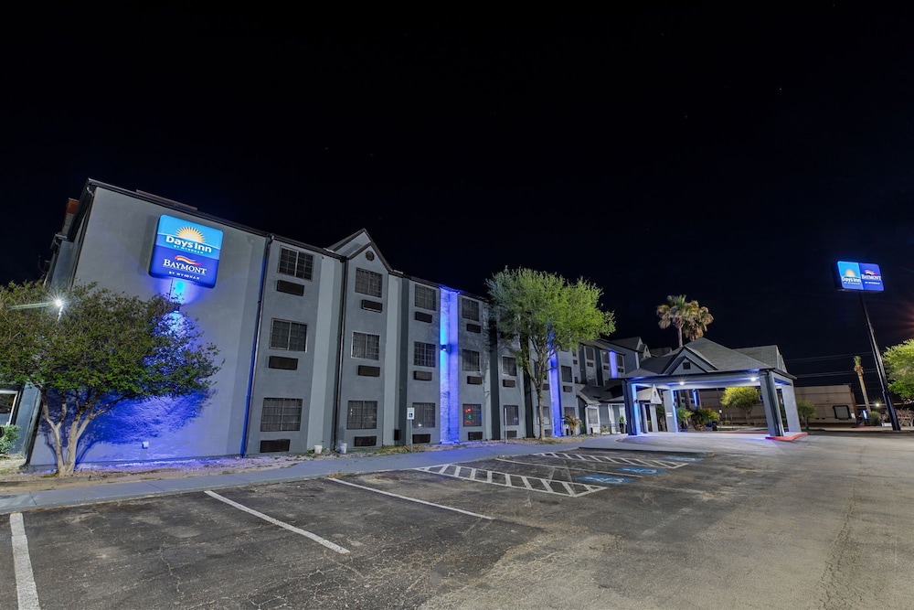Baymont by Wyndham San Antonio Downtown 36/40