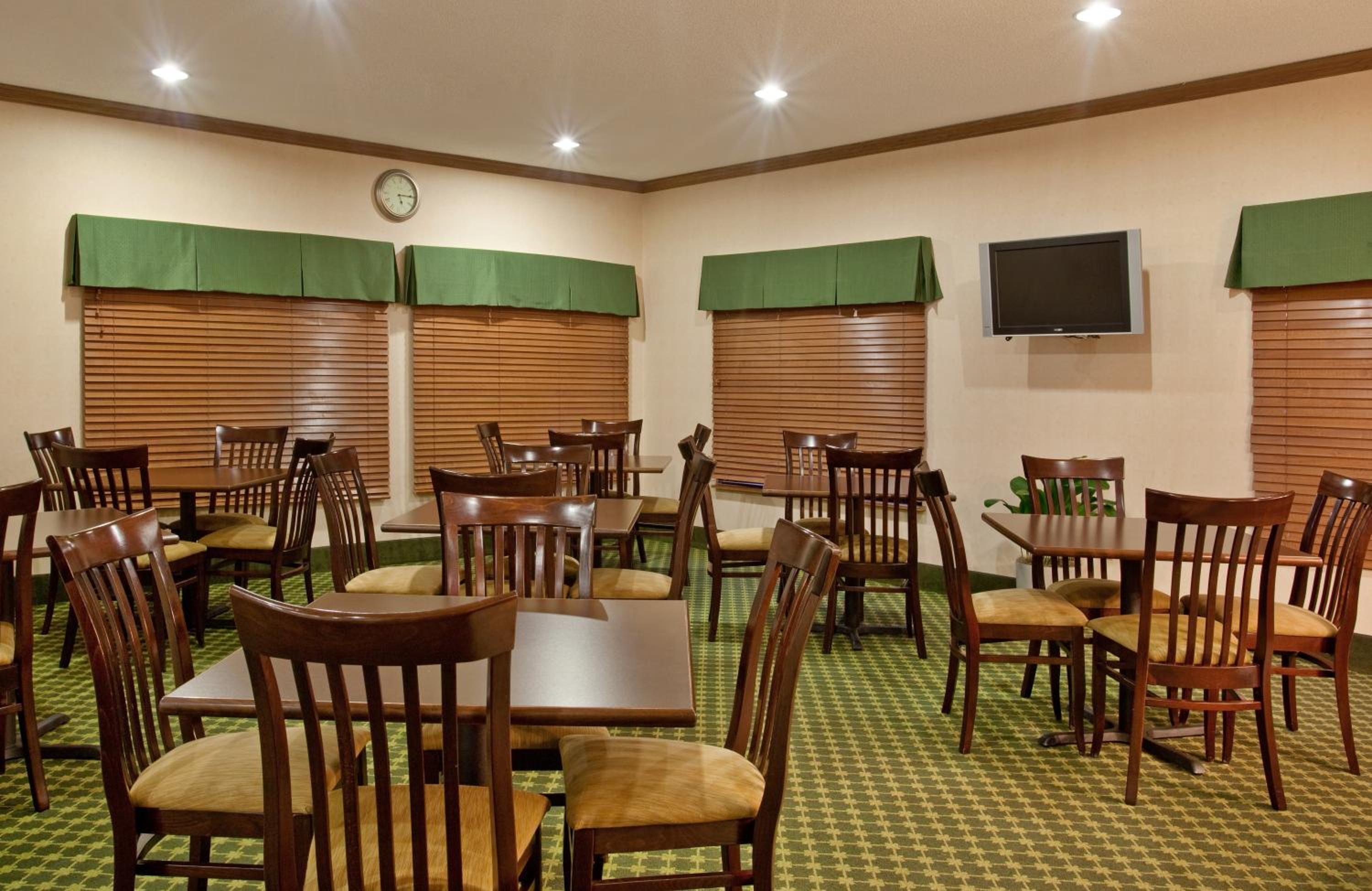 restaurant cafeteria