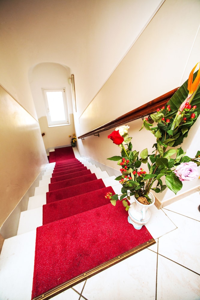 Hotel Villa Il Castagno 45/68