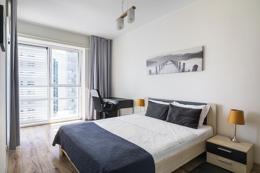 1 BEDROOM, APARTMENT