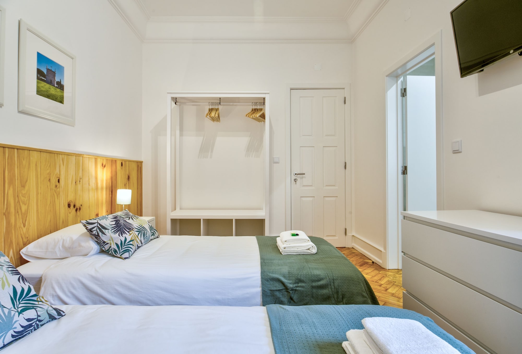 5 Bedrooms, Comfort, Apartment, 6 Beds, 3 Double Beds