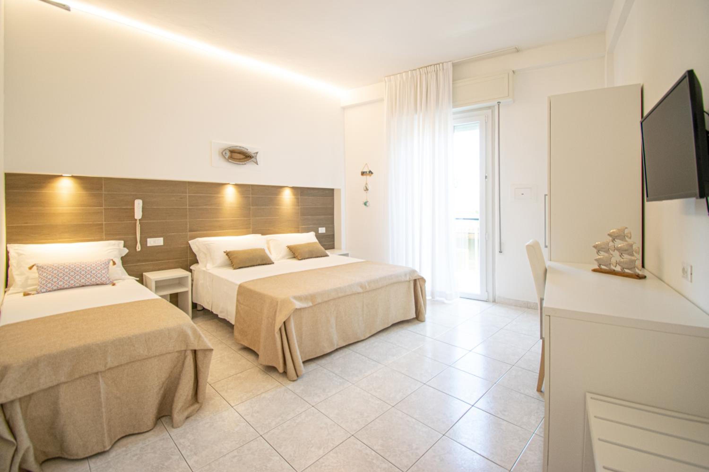Ambra Hotel Cattolica 18/50