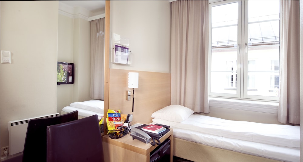 Home Hotel Savoy 43/81
