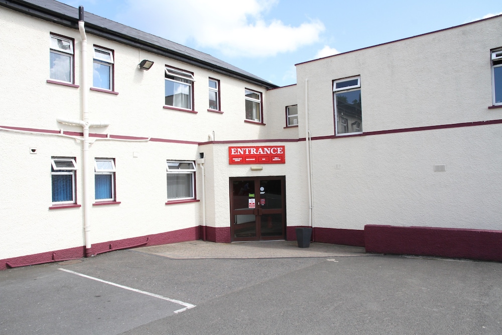 5 Corners Guest Inn 17/19