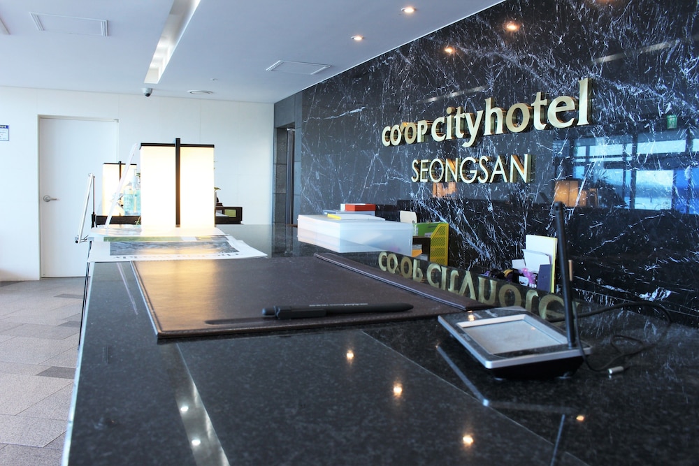 CO-OP CITY HOTEL SEONGSAN 44/71