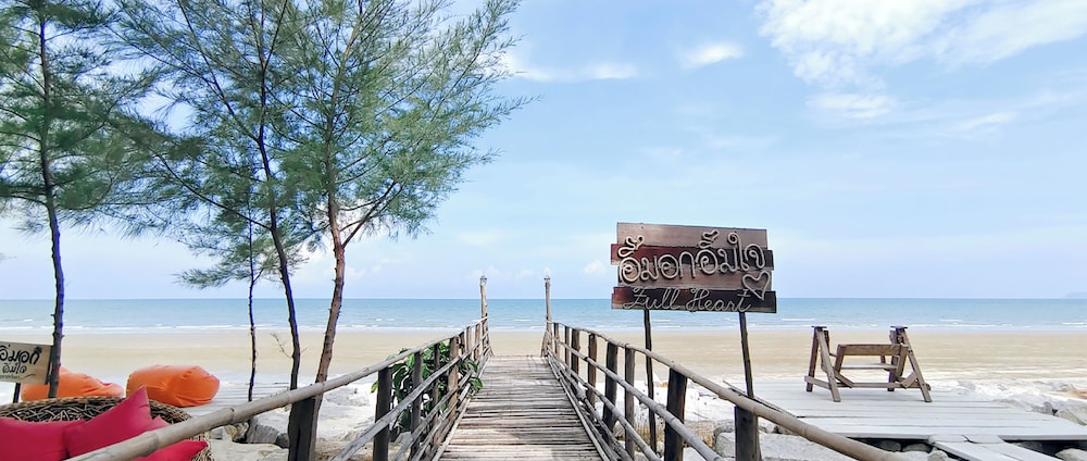 Pranburi Cabana Resort 65/72