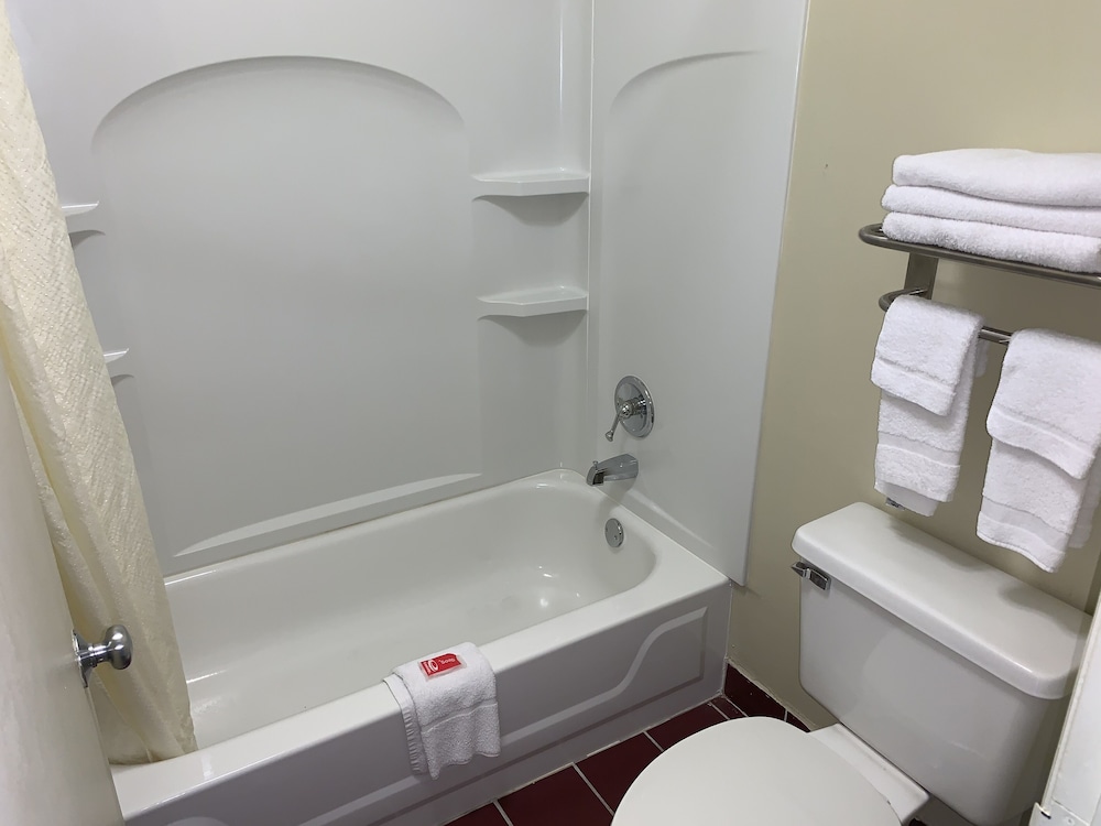 غرفة قياسية بسريرين مزدوجين للمدخنين، Econo Lodge & Suites Clarksville near Governors Square Mall 5/5