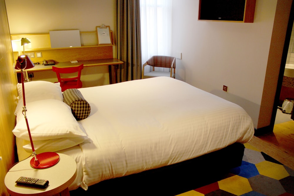 Cairn Hotel Newcastle Upon Tyne 37/69