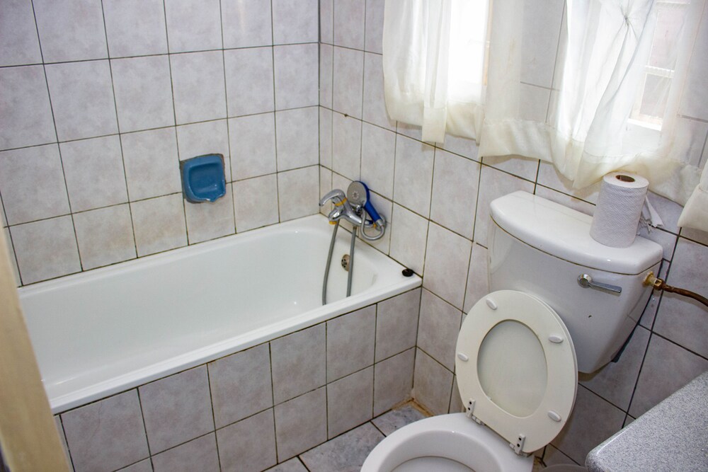 Wasingo Guest Inn 47/50