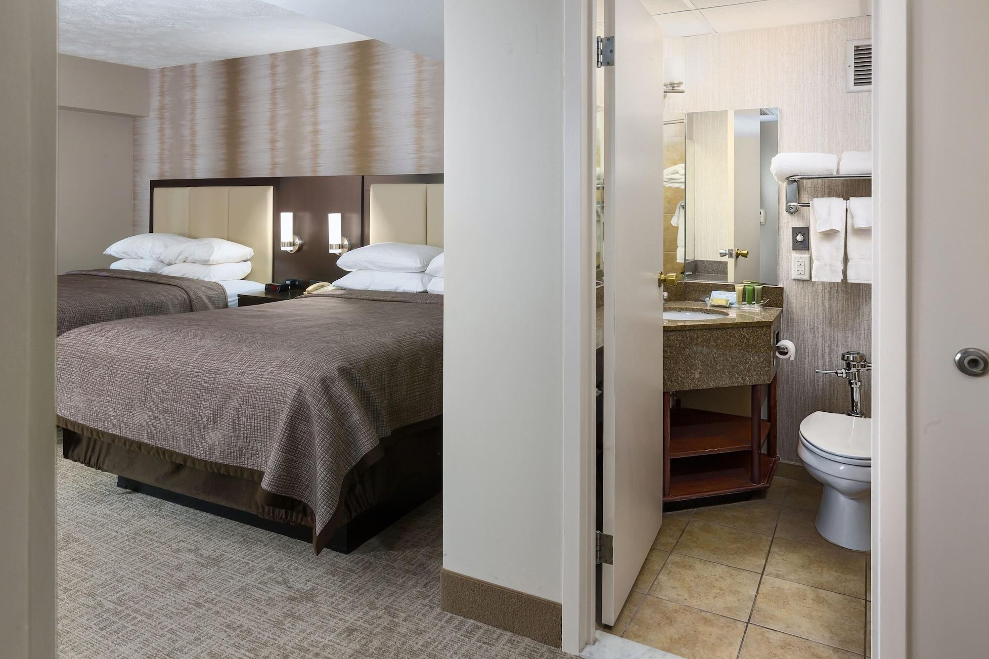 Deluxe, 2 Queen Beds, Balcony, West Wing