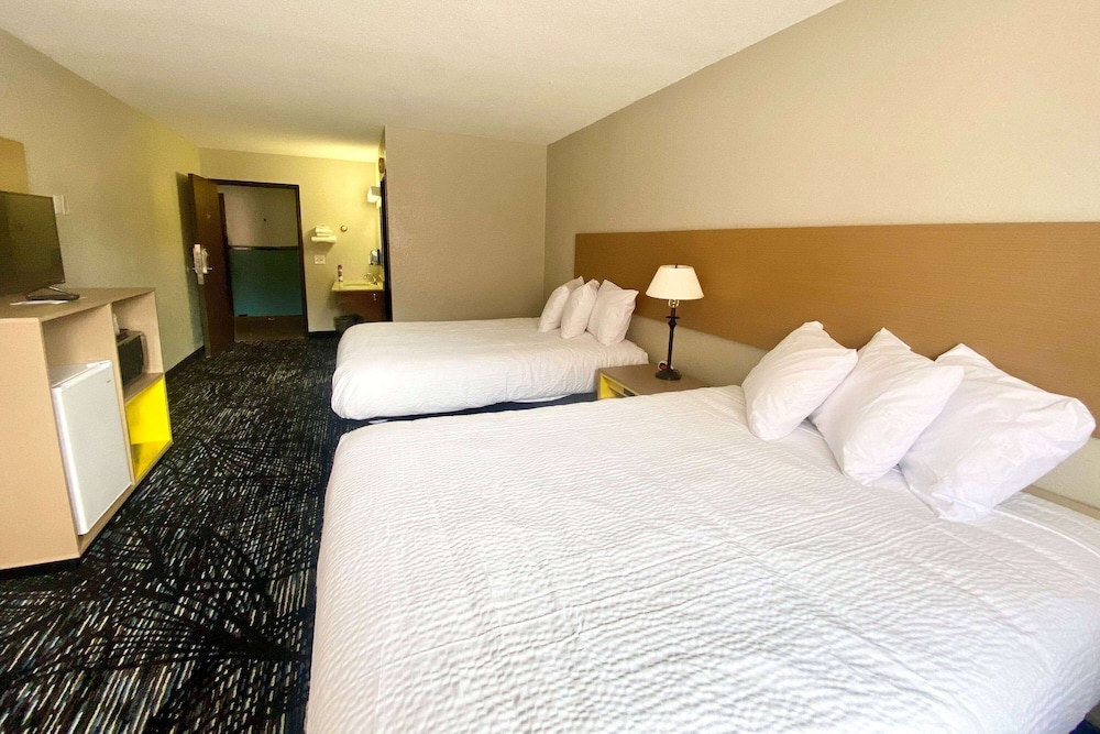 Days Inn by Wyndham Bad Axe 16/55