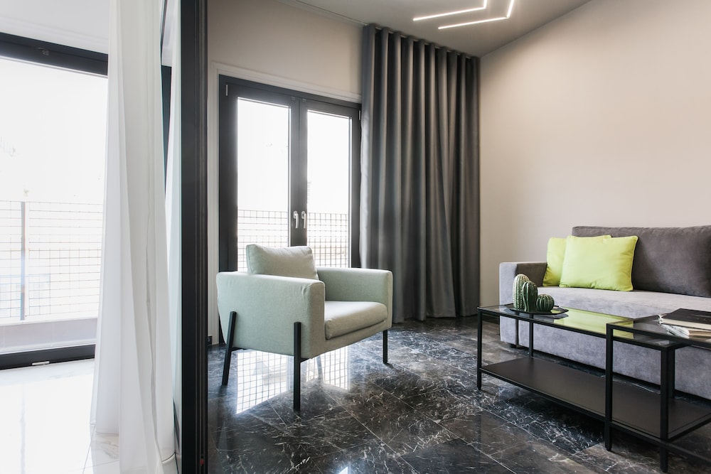 Greece U Around Athens Thissio Suites 20/50