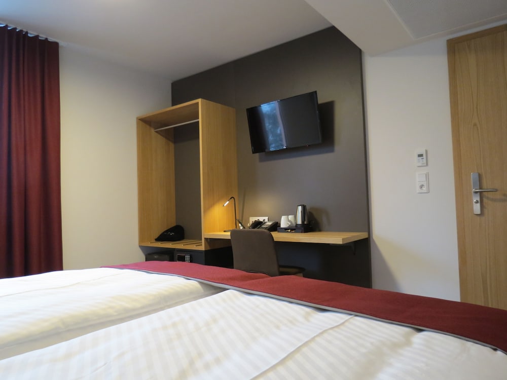 Hotel Neuthor 6/50