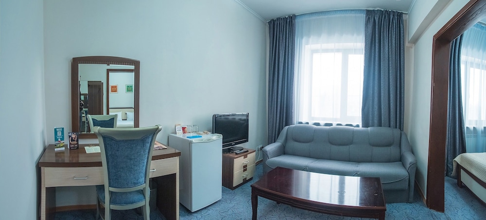 Alma Hotel 51/76