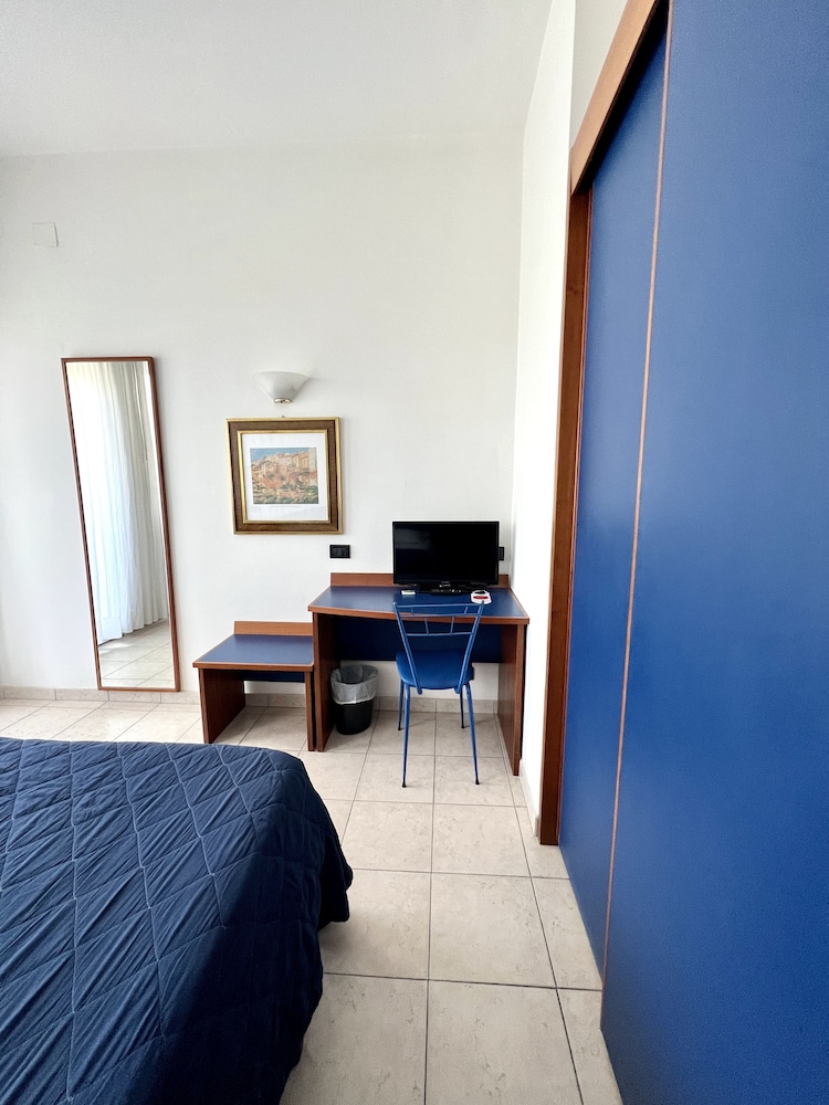 Hotel Montecarlo 28/50