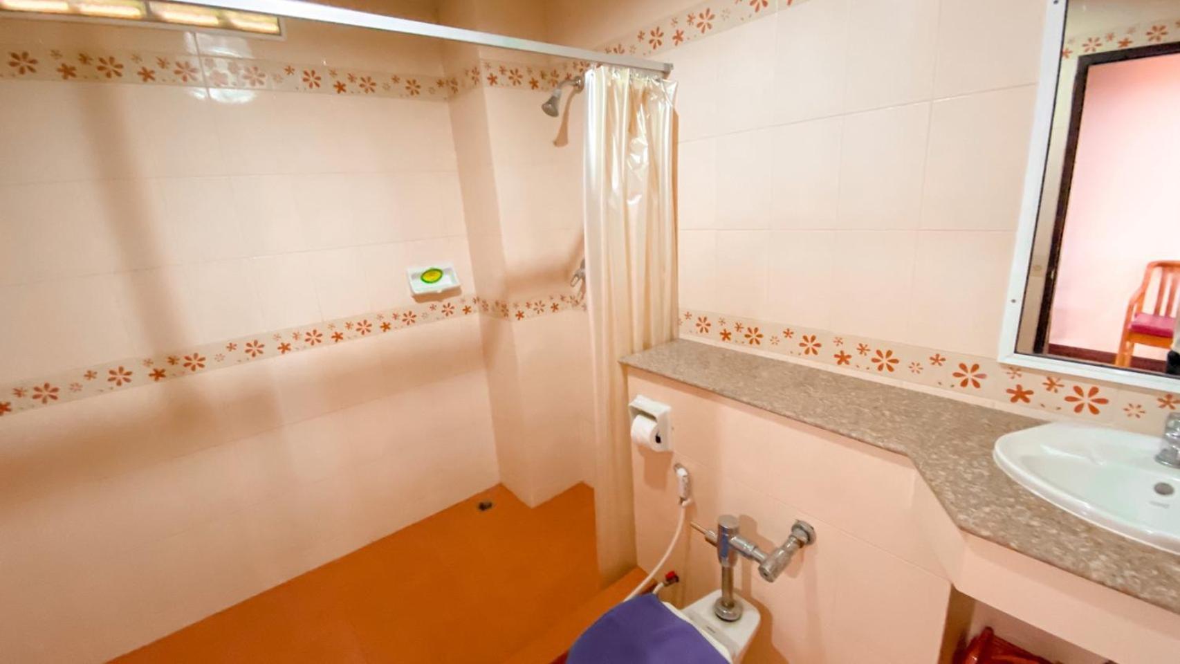 جناح صغير، A A Pattaya Ville Hotel 7/8