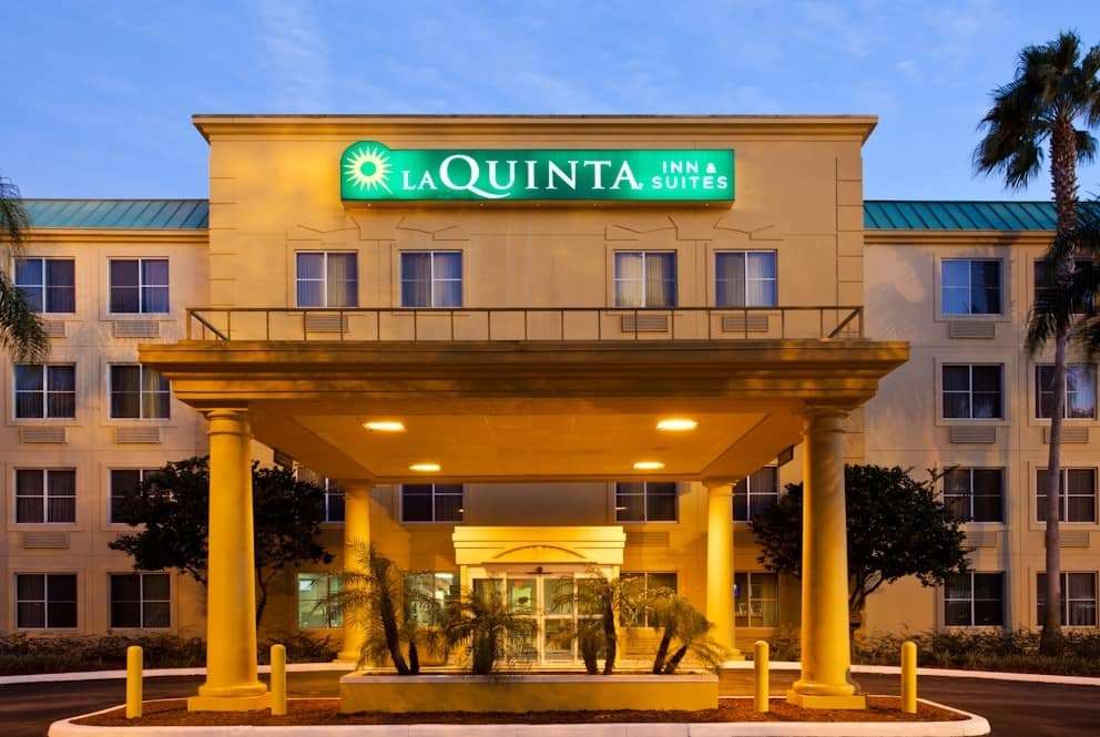 La Quinta Inn & Suites by Wyndham Lakeland East 2/37