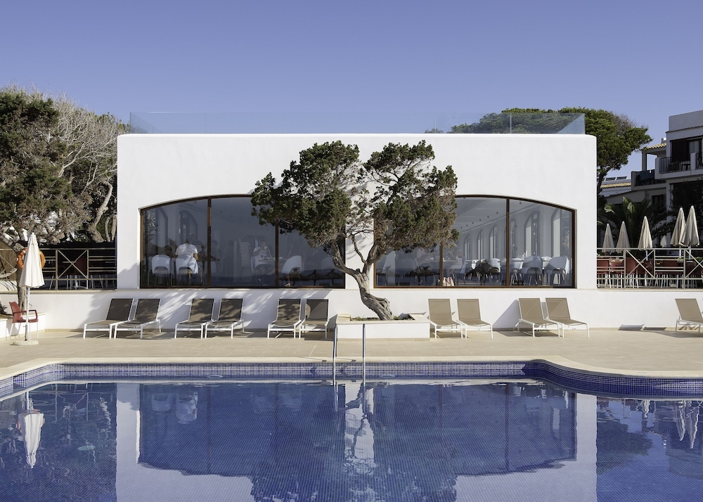 Alua Suites Las Rocas 7/82