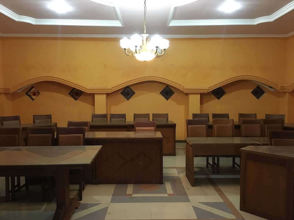 Hotel Alami near Alun-Alun Klaten 32/40