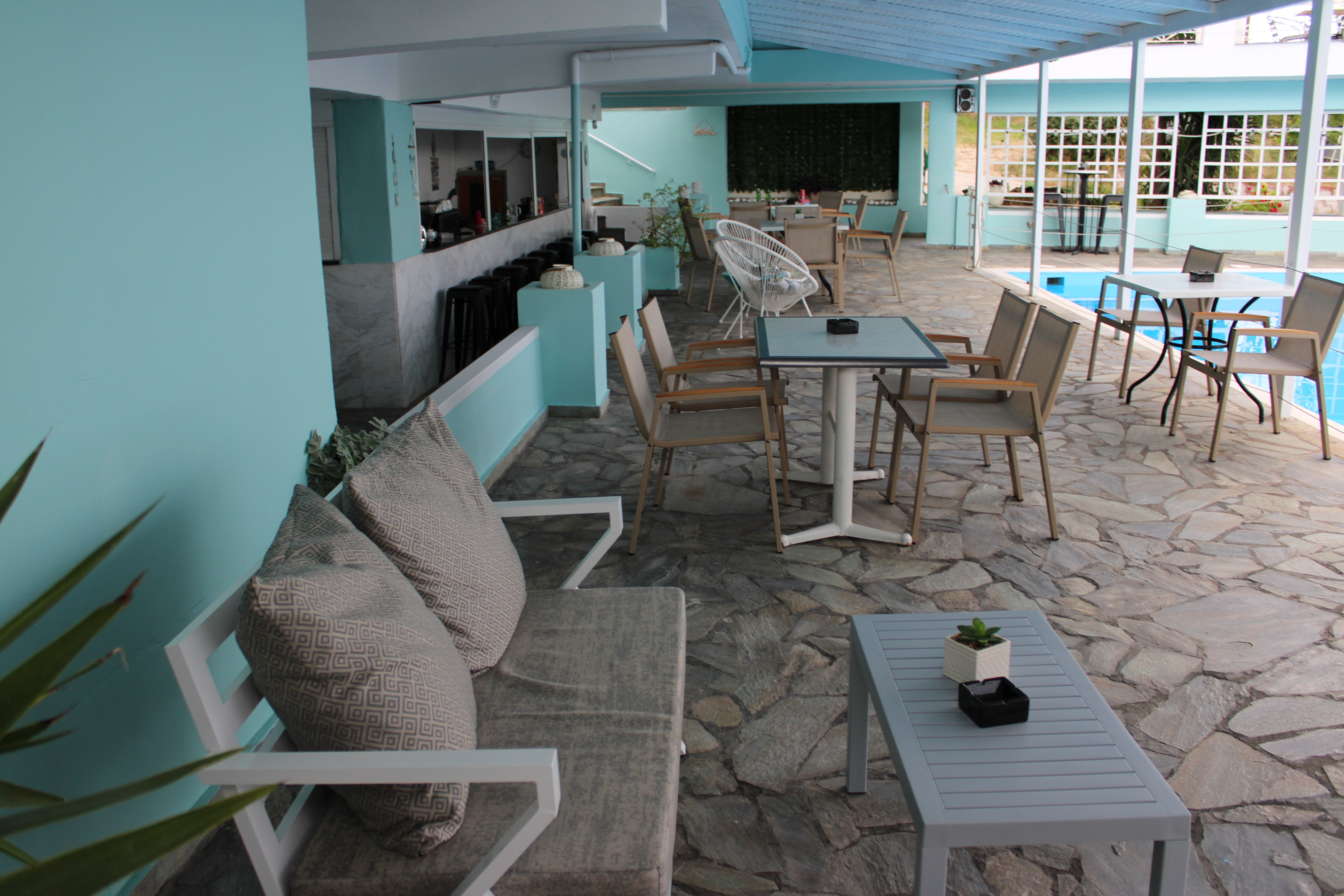 Tropicana Inn 33/50