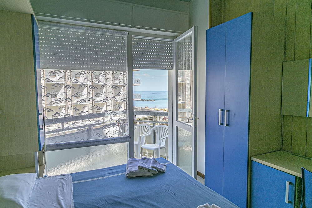 Hotel Tropical 13/21