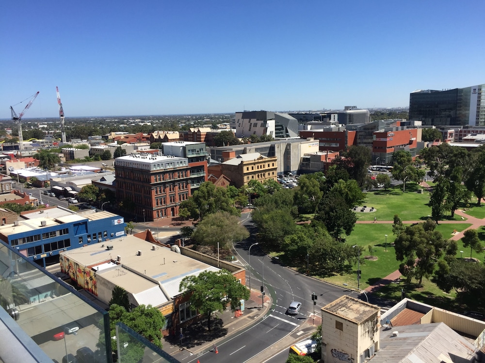 Tasha's Apartments on Morphett 6/50