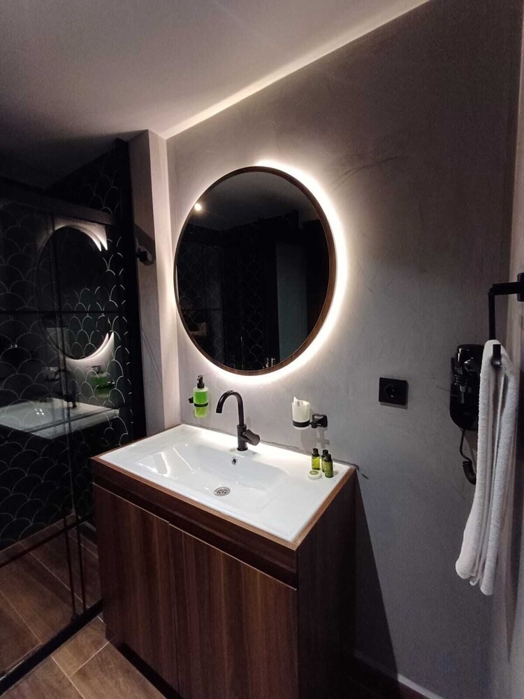 Elia Otel 27/32