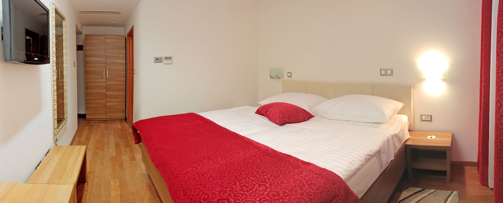 Hotel Monika 29/73