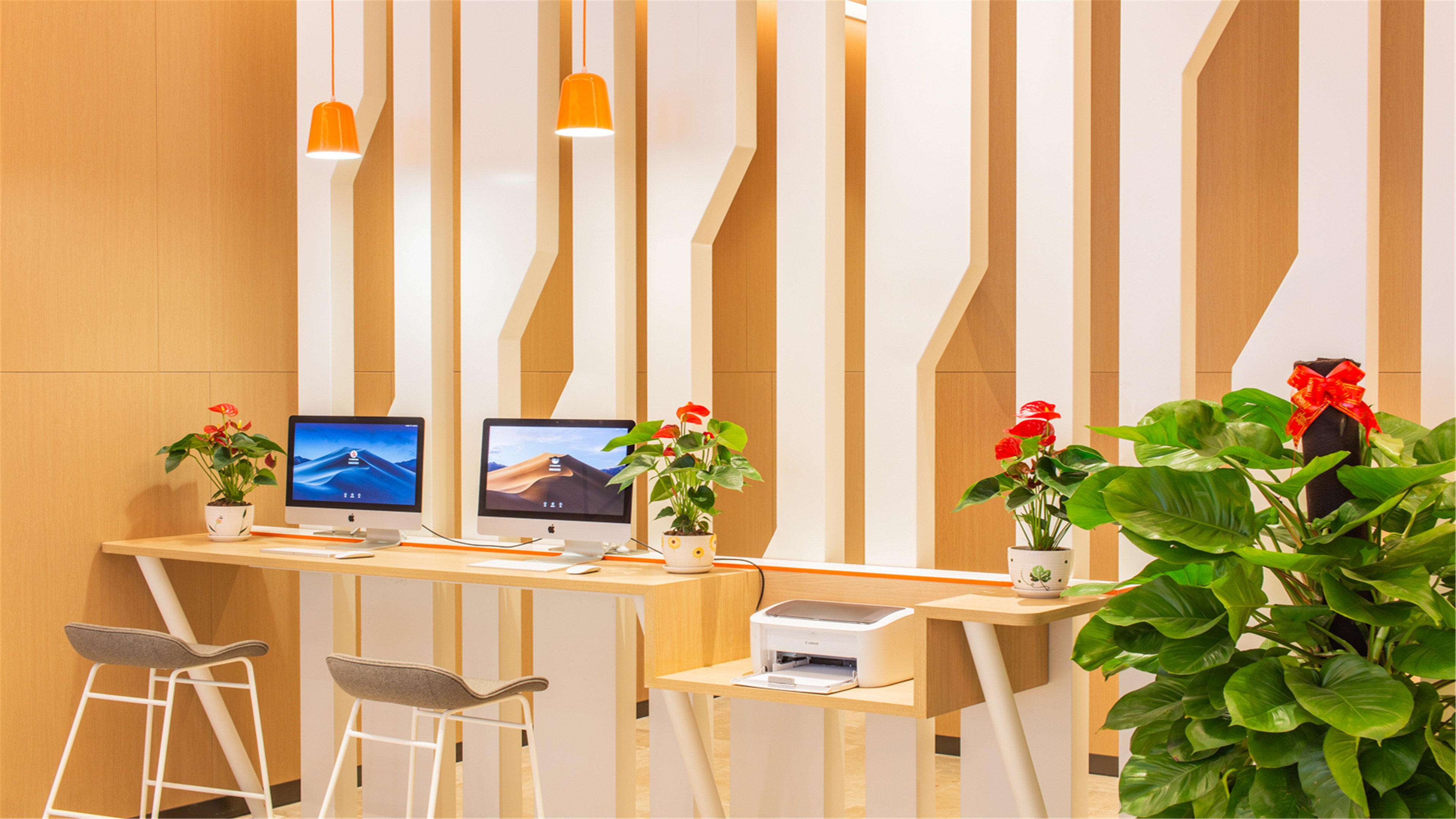 Holiday Inn Express Jiangmen Jianghai 58/79