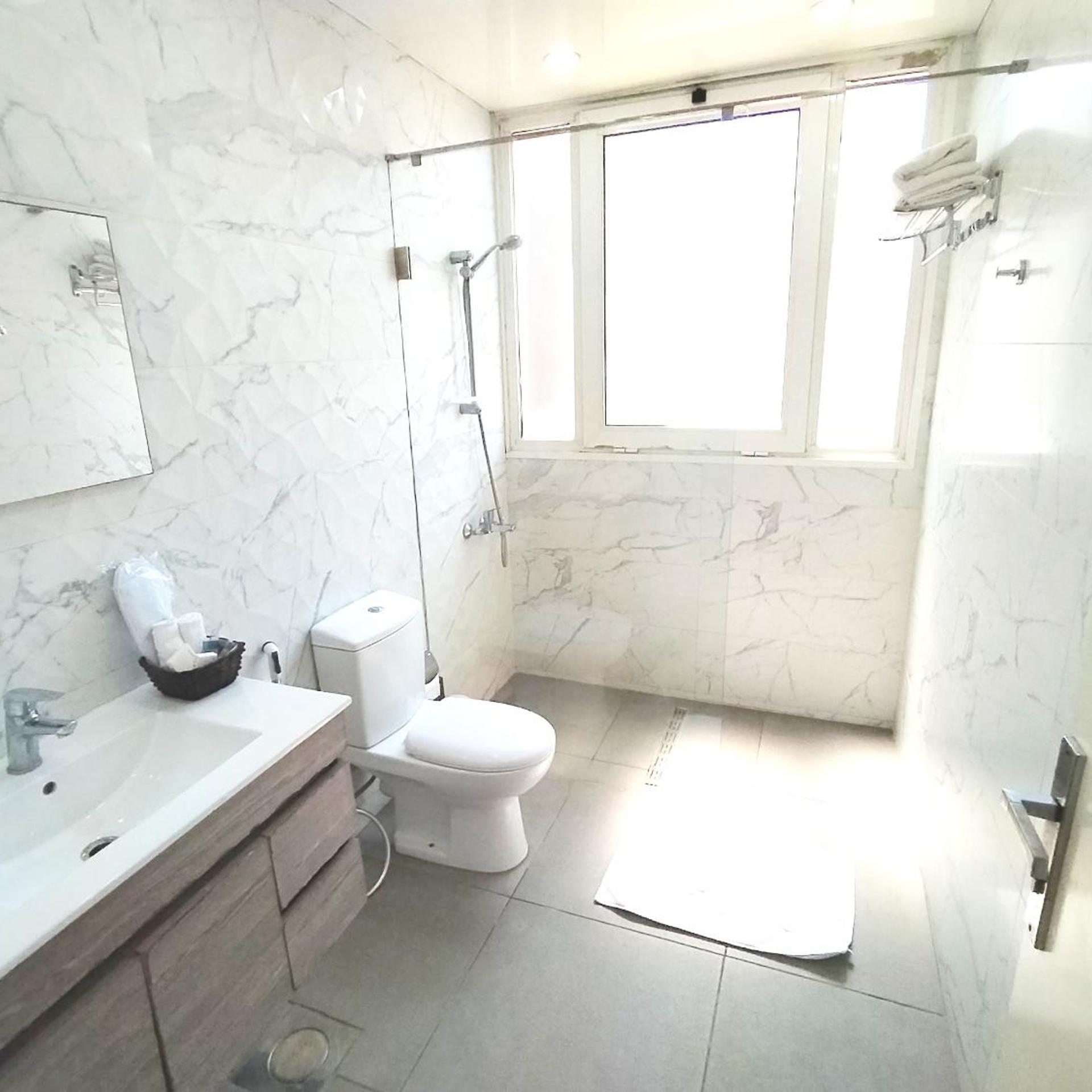 White House Suites 55/58