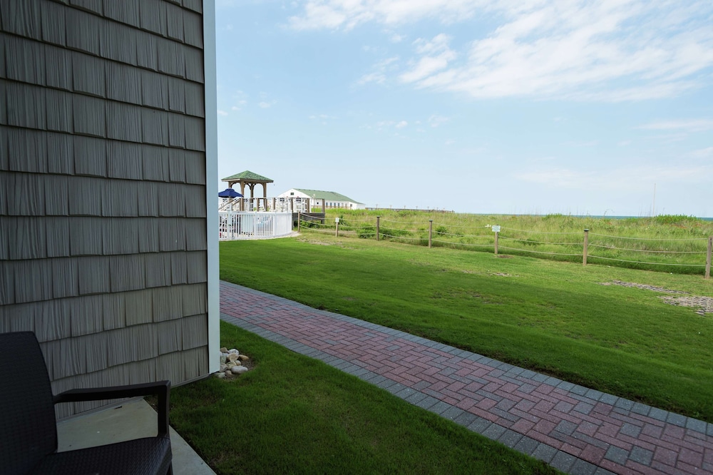 Hilton Garden Inn Outer Banks/Kitty Hawk 25/48