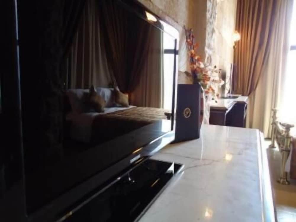 Siena Hotel 33/38