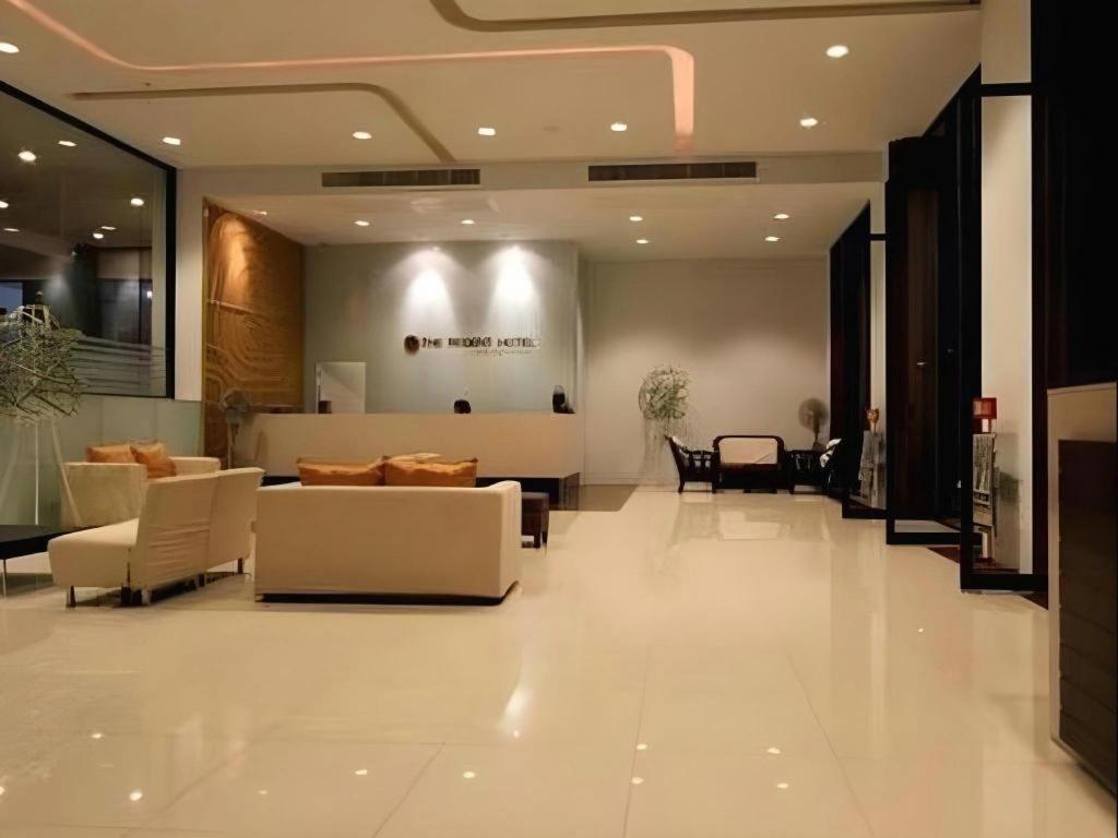 The Regent Hotel Ubonratchathani 8/66