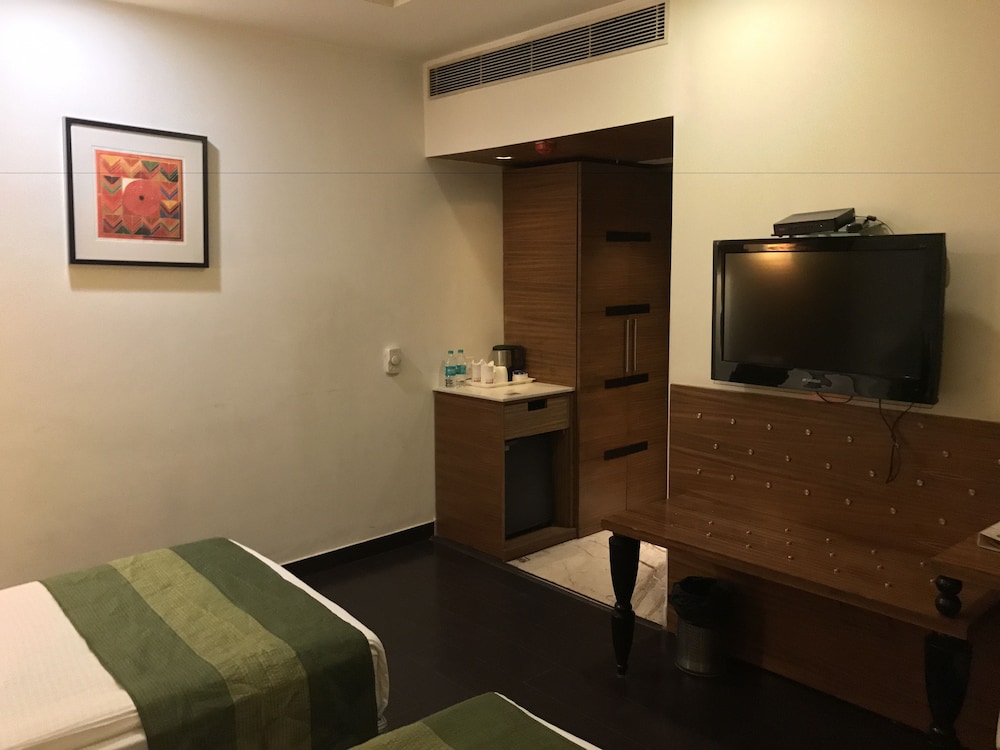 Hotel Ivory 32 54/63